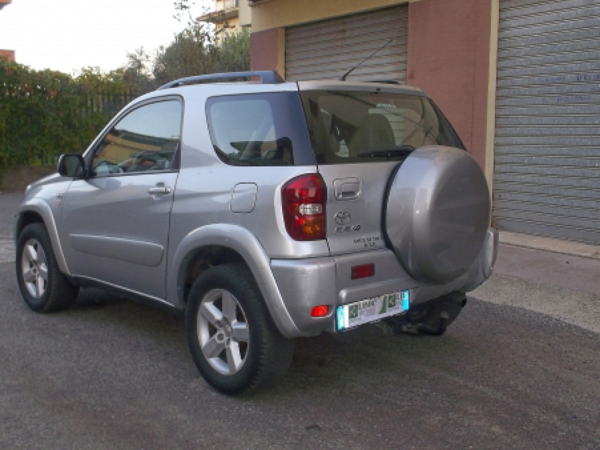 TOYOTA RAV4 2.0 Tdi D4D cat 3 porte Auto Usate Quattroruote.it Auto Usate Quattroruote.it TOYOTA RAV4 2.0 Tdi D4D cat 3 porte Auto Usate Quattroruote.it Auto Usate Quattroruote.it